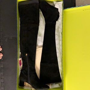 Troy Burch overknee suede boots